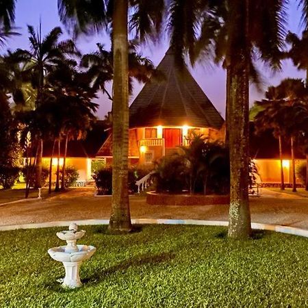 Sunset Villa Boutique Resort Diani Beach Exterior foto