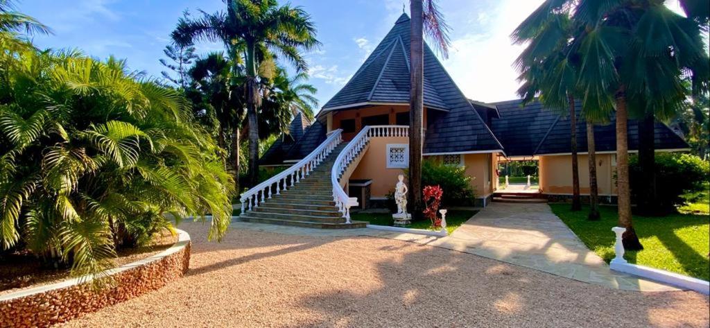 Sunset Villa Boutique Resort Diani Beach Exterior foto